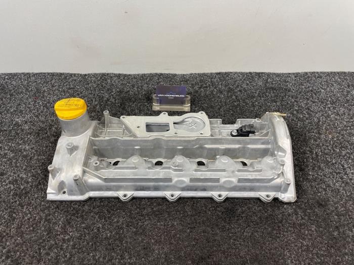 Neuf Couvercle soupapes Chrysler PT Cruiser 2.2 CRD 16V Prix € 121,00 Prix TTC proposé par Van Kronenburg Engines