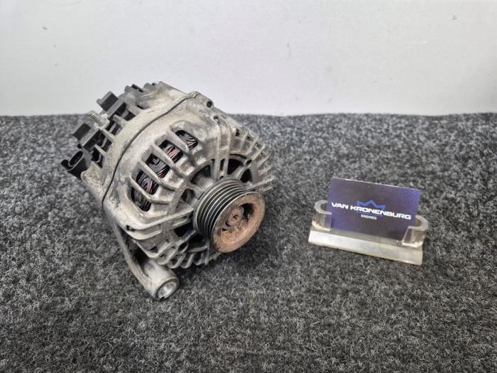 Gebrauchte Dynamo BMW 5 serie (F10) 530d 24V Preis € 124,94 Mit Mehrwertsteuer angeboten von Van Kronenburg Engines