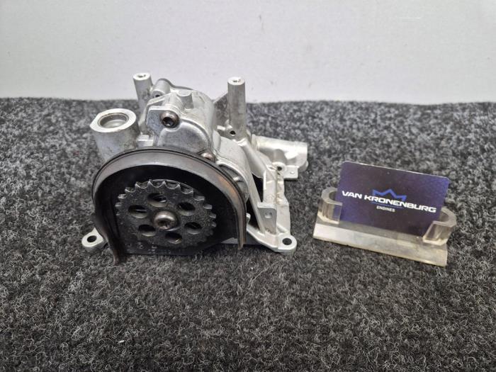 Gebrauchte Ölpumpe BMW X5 (F15) M50d 3.0 24V Preis € 149,96 Mit Mehrwertsteuer angeboten von Van Kronenburg Engines
