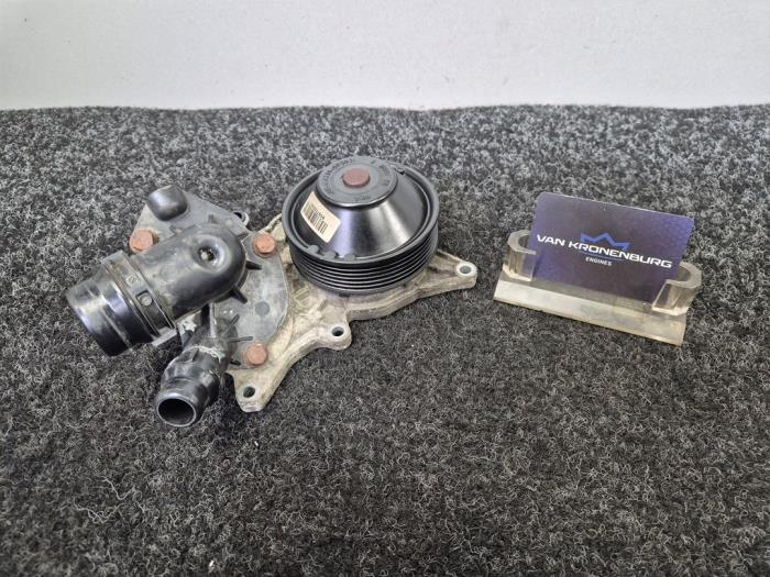 Begagnade Vattenpump BMW X5 (F15) M50d 3.0 24V Pris € 40,00 Inklusive moms erbjuds av Van Kronenburg Engines