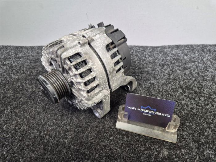 Begagnade Dynamo BMW 5 serie (F10) 530d 24V Pris € 119,95 Inklusive moms erbjuds av Van Kronenburg Engines