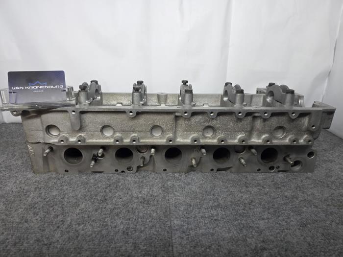Révisé Culasse Mercedes Sprinter Prix € 1.210,00 Prix TTC proposé par Van Kronenburg Engines