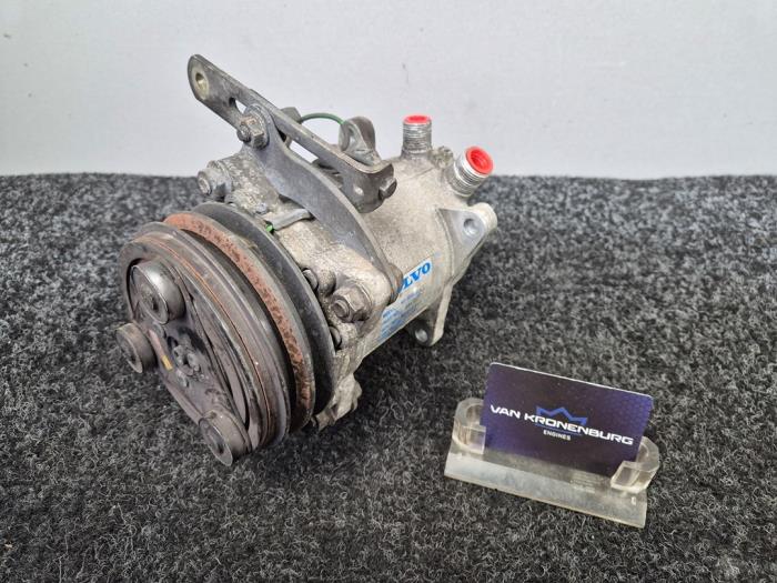 Usagé Compresseur de clim Volvo V90 I (YV) 3.0i 24V Prix € 249,95 Prix TTC proposé par Van Kronenburg Engines