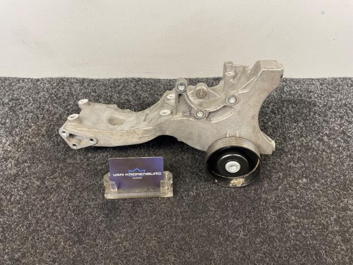 Gebrauchte Dynamostütze oben Audi A6 Avant (C6) 2.0 T FSI 16V Preis € 24,95 Mit Mehrwertsteuer angeboten von Van Kronenburg Engines