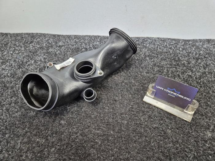 Gebrauchte Intercooler Rohr BMW 5 serie (F10) M550d 3.0 xDrive 24V Preis € 69,95 Mit Mehrwertsteuer angeboten von Van Kronenburg Engines