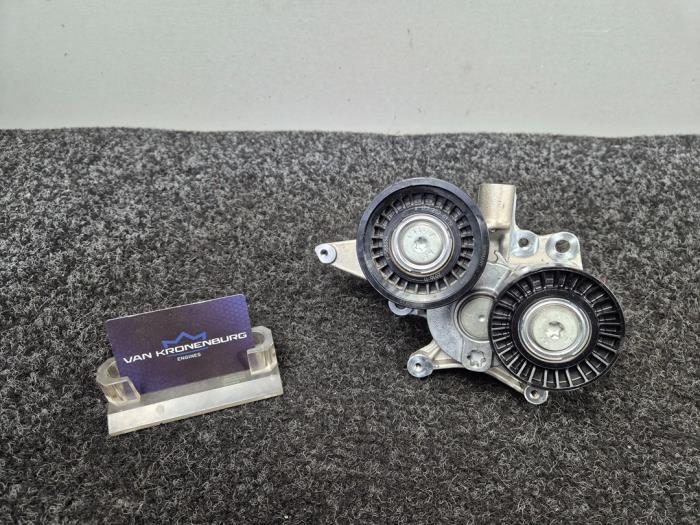 Gebrauchte Spanrolle multiriem Mercedes S AMG (W222) 4.0 S-63 L AMG V8 Turbo 4-Matic+ Preis € 59,96 Mit Mehrwertsteuer angeboten von Van Kronenburg Engines
