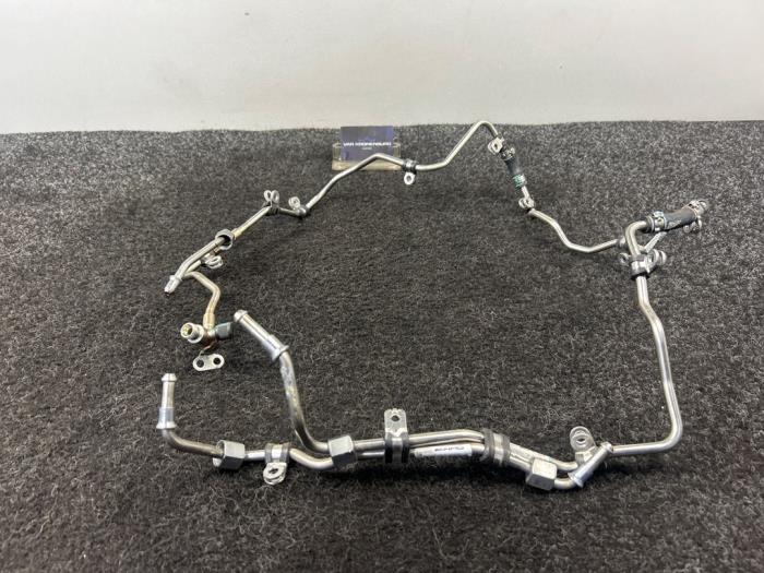 Usagé Conduit de carburant Mercedes C AMG (C205) 4.0 C-63 AMG V8 Biturbo Prix € 124,94 Prix TTC proposé par Van Kronenburg Engines