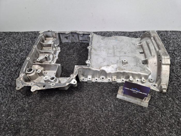 Usagé Couvercle carter Mercedes S (W221) 3.0 S-350 BlueTec 24V Prix € 124,94 Prix TTC proposé par Van Kronenburg Engines
