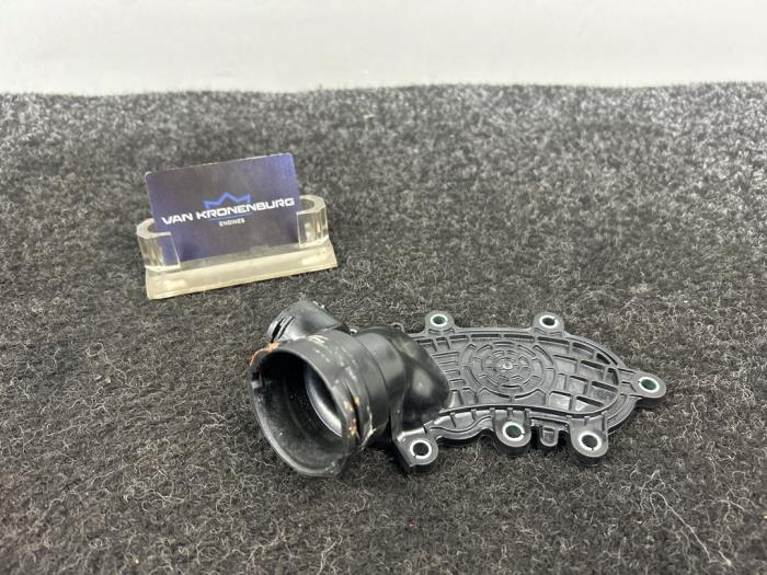 Usagé Pompe à eau Mercedes C (W205) C-63 AMG 4.0 V8 Biturbo Prix sur demande proposé par Van Kronenburg Engines