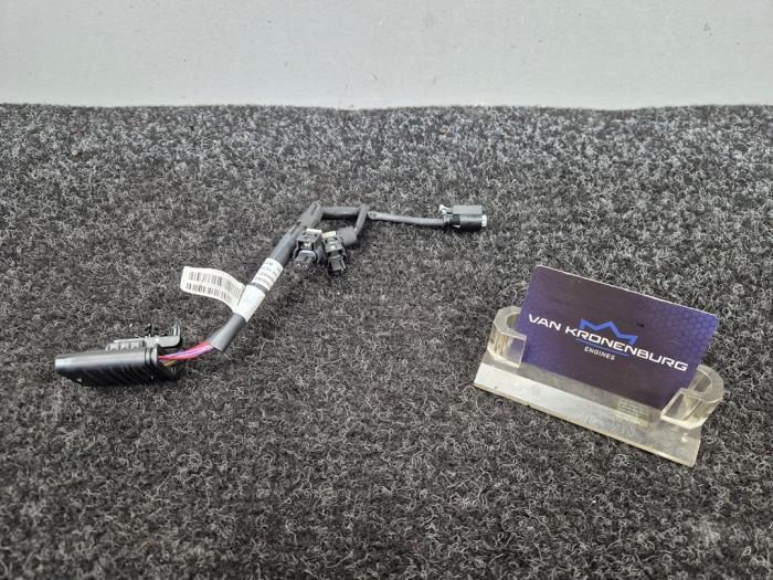 Używane Kabel (rózne) Mercedes C-Klasse AMG (W205) C-63 AMG 4.0 V8 Biturbo Cena € 19,95 Z VAT oferowane przez Van Kronenburg Engines