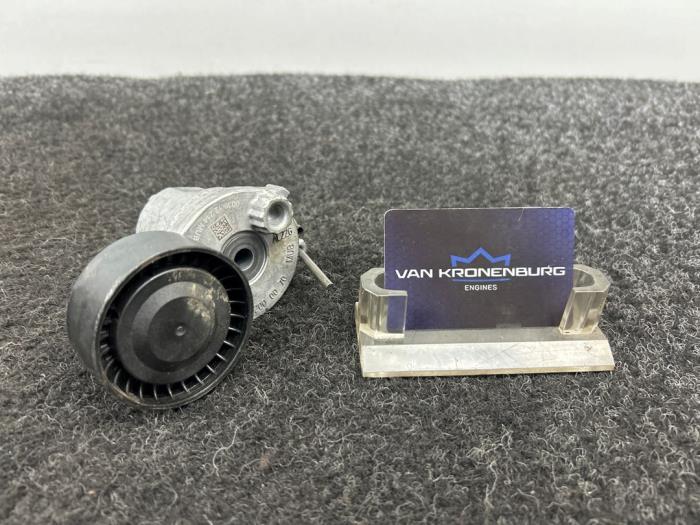 Usados Tensor correa múltiple Mercedes C (W205) C-160 1.6 16V Precio € 30,00 IVA incluido ofrecido por Van Kronenburg Engines