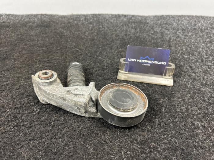 Usados Rodillo tensor correa múltiple Audi Q7 (4LB) 4.2 FSI V8 32V Precio € 44,95 IVA incluido ofrecido por Van Kronenburg Engines