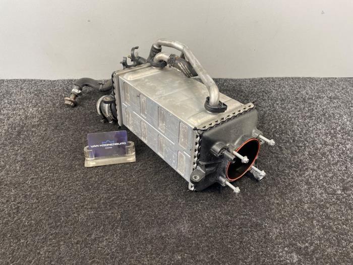 Usados Intercooler Mercedes ML III AMG (166) 5.5 ML-63 AMG V8 32V Biturbo Precio € 175,00 IVA incluido ofrecido por Van Kronenburg Engines