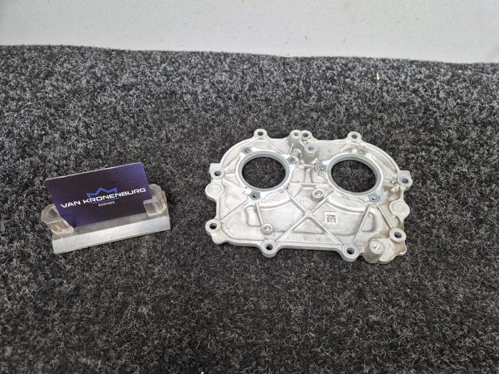 Gebrauchte Kettenkasten Deckel Mercedes C-Klasse AMG (W205) C-63 AMG 4.0 V8 Biturbo Preis € 60,50 Mit Mehrwertsteuer angeboten von Van Kronenburg Engines