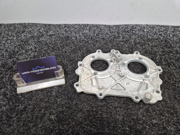 Gebrauchte Kettenkasten Deckel Mercedes C-Klasse AMG (W205) C-63 AMG 4.0 V8 Biturbo Preis € 60,50 Mit Mehrwertsteuer angeboten von Van Kronenburg Engines