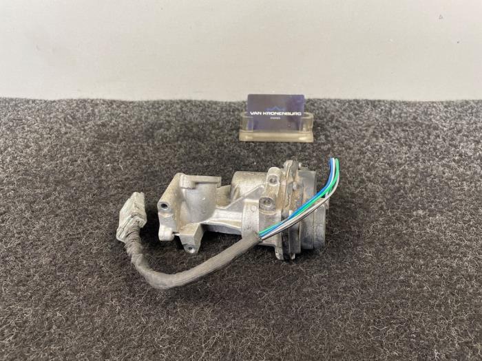 Gebrauchte AGR Ventil Landrover Range Rover III (LM) 3.6 TDV8 32V Preis € 199,95 Mit Mehrwertsteuer angeboten von Van Kronenburg Engines