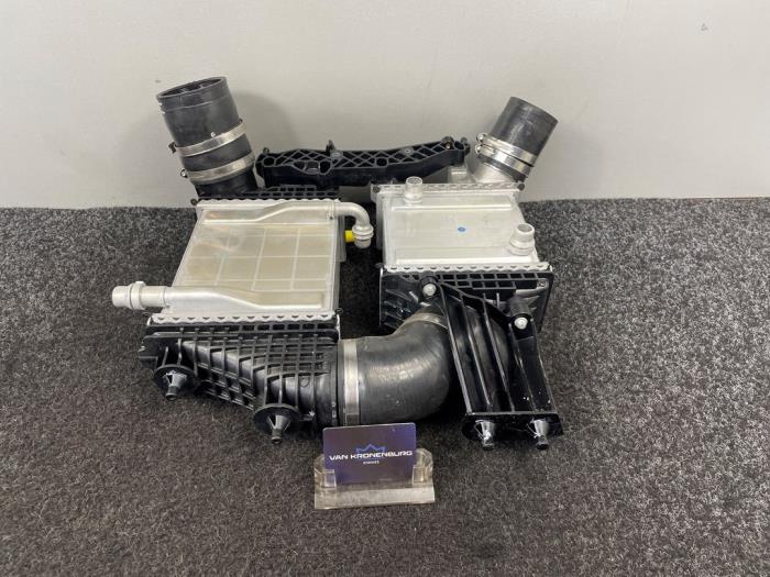 Usados Intercooler Mercedes C-Klasse AMG (W206) C-63S E-Performance AMG 2.0 Turbo 4-Matic+ Precio € 847,00 IVA incluido ofrecido por Van Kronenburg Engines
