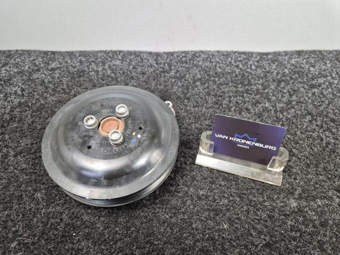 Begagnade Vattenpump Audi S4 (B8) S4 3.0 TFSI V6 24V Pris € 30,00 Inklusive moms erbjuds av Van Kronenburg Engines