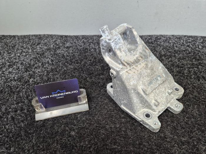 Used Engine mount Mercedes GL (X166) 4.7 GL 450 V8 32V 4-Matic Price € 199,95 Inclusive VAT offered by Van Kronenburg Engines