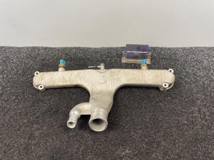 Begagnade Vattenrör Lamborghini Gallardo 5.0 V-10 40V Pris € 125,01 Inklusive moms erbjuds av Van Kronenburg Engines