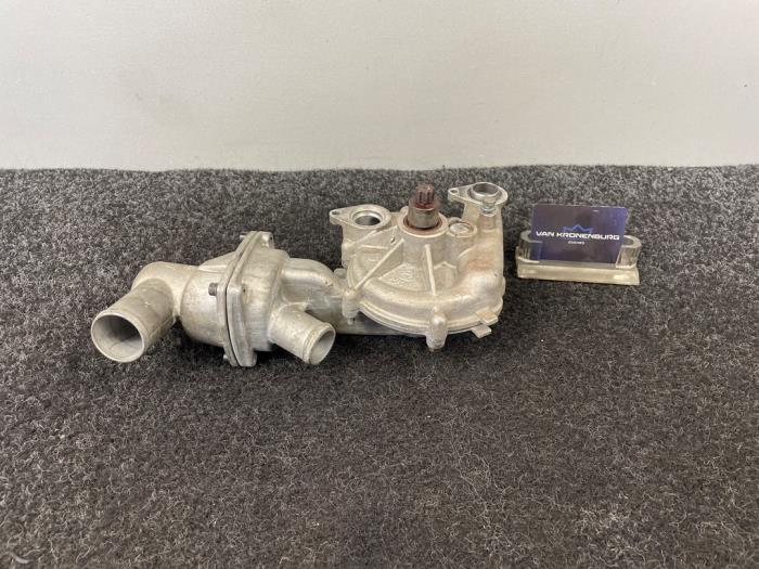 Begagnade Vattenpump Lamborghini Gallardo 5.0 V-10 40V Pris € 605,00 Inklusive moms erbjuds av Van Kronenburg Engines