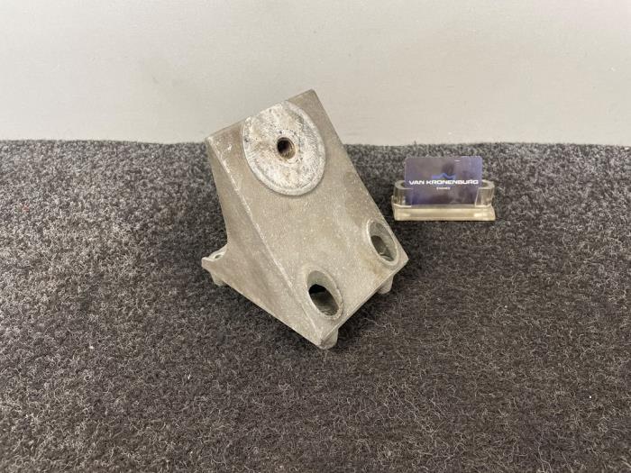 Used Engine mount Lamborghini Gallardo 5.0 V-10 40V Price € 199,95 Inclusive VAT offered by Van Kronenburg Engines