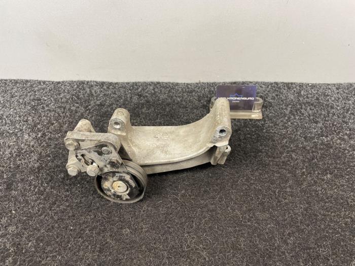 Gebrauchte Dynamostütze unten Lamborghini Gallardo 5.0 V-10 40V Preis € 99,95 Mit Mehrwertsteuer angeboten von Van Kronenburg Engines