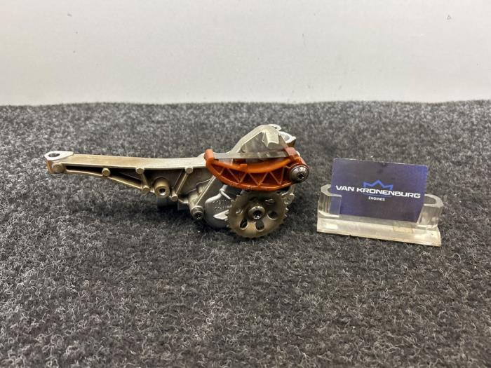 Gebrauchte Ölpumpe Mercedes ML II (164/4JG) 3.5 350 4-Matic V6 24V Preis € 49,95 Mit Mehrwertsteuer angeboten von Van Kronenburg Engines