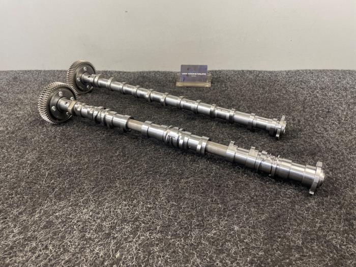 Usagé Kit arbre à cames Mercedes E (W213) 3.0 E-53 AMG EQ Boost 24V 4-Matic Prix € 665,50 Prix TTC proposé par Van Kronenburg Engines