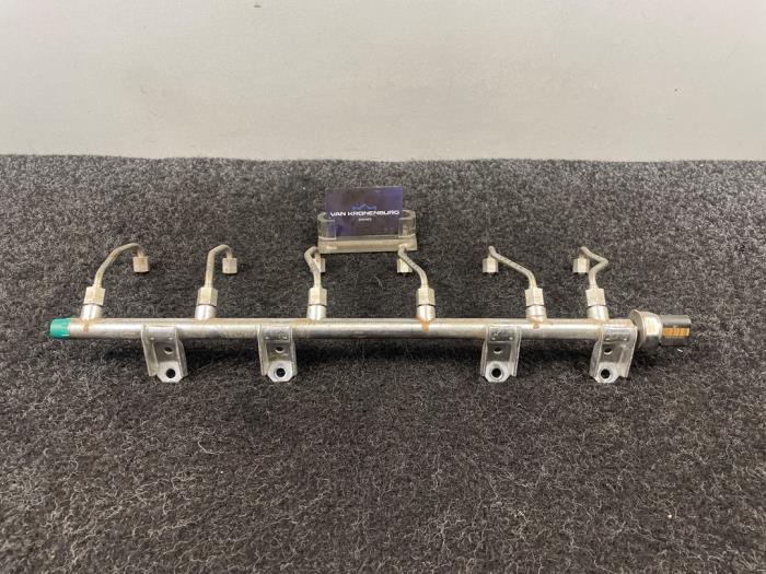 Usagé Système d'injection BMW 3 serie (E90) 330i 24V Prix € 29,95 Prix TTC proposé par Van Kronenburg Engines