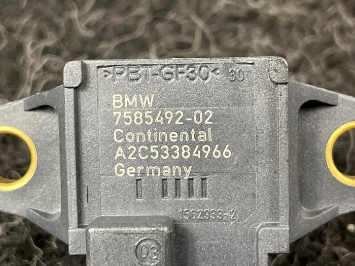 Map Sensor (Einlasskrümmer) van een BMW 7 serie (F01/02/03/04) 750i,Li xDrive V8 32V 2014