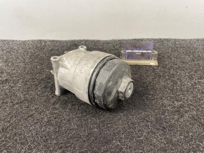 Gebrauchte Ölfiltergehäuse Volkswagen Golf III (1H1) 2.8 VR6 Preis € 60,50 Mit Mehrwertsteuer angeboten von Van Kronenburg Engines