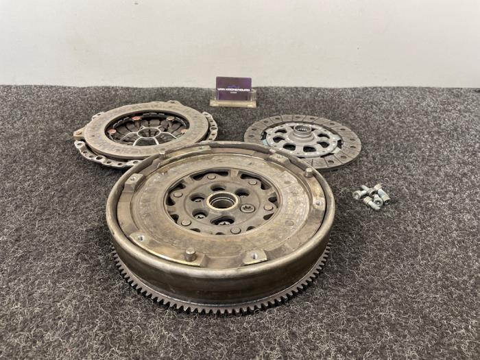 Gebrauchte Kupplungsset (komplett) BMW 3 serie (E90) 318i 16V Preis € 99,95 Mit Mehrwertsteuer angeboten von Van Kronenburg Engines