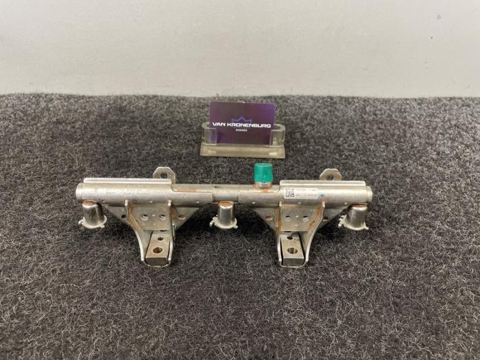 Usagé Système d'injection Porsche 911 (991) 3.8 24V GT3 Prix € 50,00 Prix TTC proposé par Van Kronenburg Engines