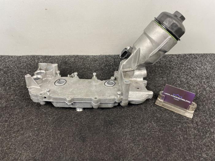 Gebrauchte Ölfiltergehäuse Porsche 911 (991) 3.8 24V GT3 Preis € 605,00 Mit Mehrwertsteuer angeboten von Van Kronenburg Engines