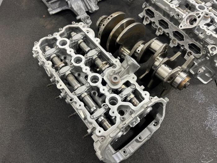 Engine from a Audi RS 4 (B7) RS4 4.2 V8 40V