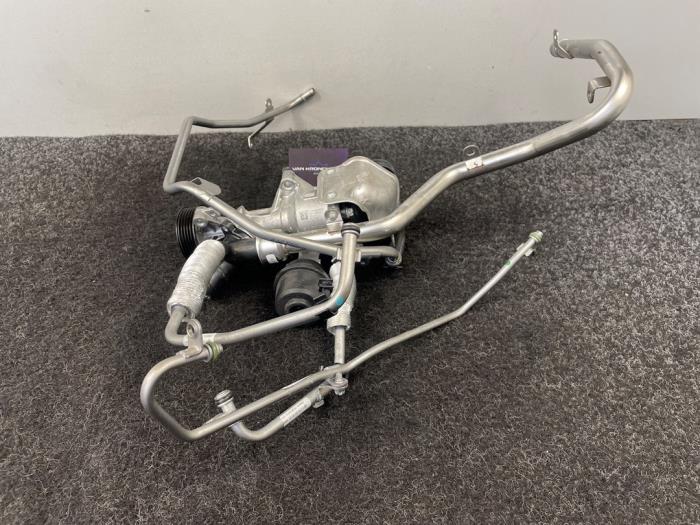 Vattenpump Mercedes A (W176), 2012 / 2018 1.6 A-160 16V, Hatchback, Petrol, 1.595cc, 75kW, M270910, 2015-07 / 2018-05 (Ny)