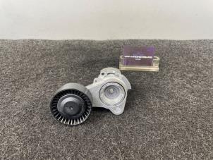 Spanrolle multiriem van een BMW 5 serie (E60) 528i 24V 2008