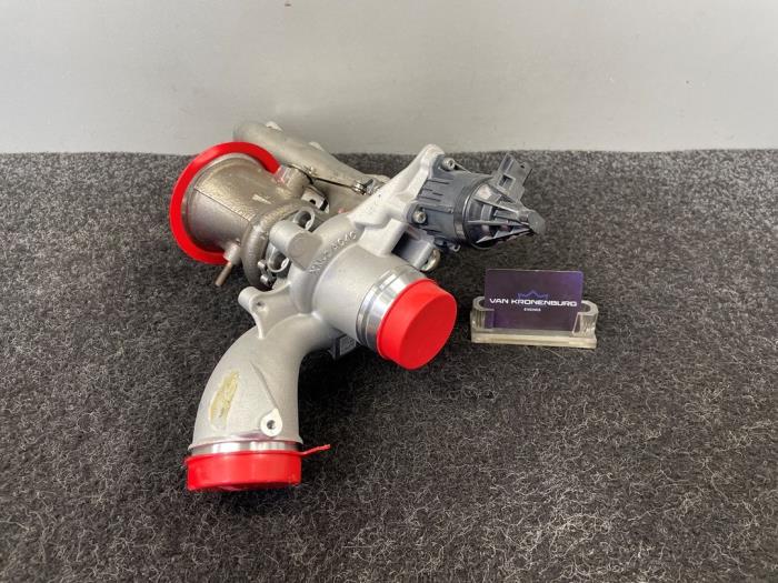 Neuf Turbo Mercedes C (W205) C-160 1.5 EQ Boost Prix € 726,00 Prix TTC proposé par Van Kronenburg Engines
