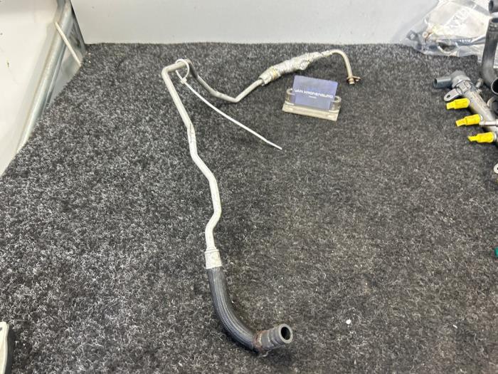 Usagé Conduit (divers) Mini Mini (F56) 2.0 16V Cooper S Prix € 34,94 Prix TTC proposé par Van Kronenburg Engines