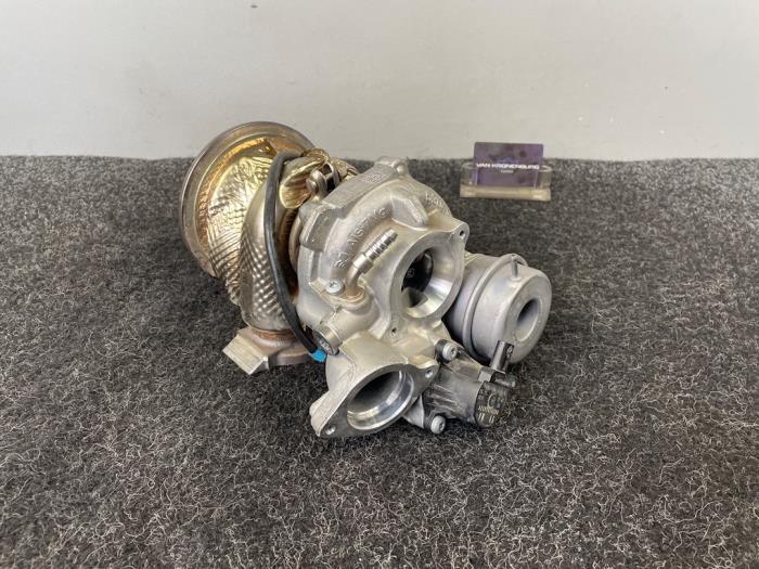 Usagé Turbo Porsche Panamera (971G) 2.9 V6 24V 4 Prix € 675,00 Prix TTC proposé par Van Kronenburg Engines