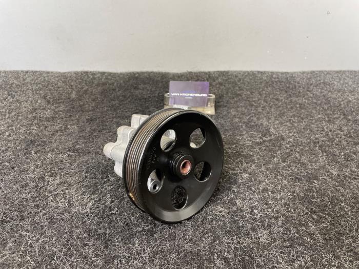 Usagé Pompe de direction Opel Insignia 2.0 Turbo 16V 4x4 Ecotec Prix € 99,95 Prix TTC proposé par Van Kronenburg Engines