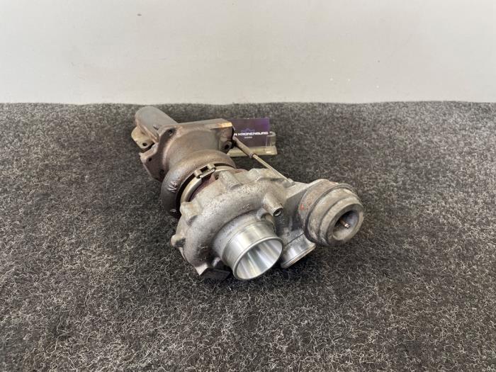 Używane Turbo Mercedes S (222.0/222.1) 4.7 S-500 24V Cena € 199,95 Z VAT oferowane przez Van Kronenburg Engines