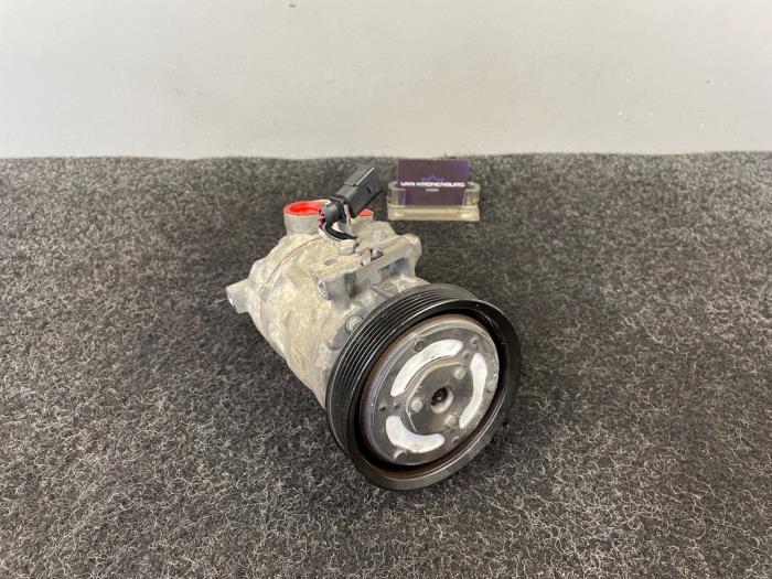 Usagé Compresseur de clim Audi A6 Avant (C7) 3.0 V6 24V TFSI Quattro Prix € 174,95 Prix TTC proposé par Van Kronenburg Engines