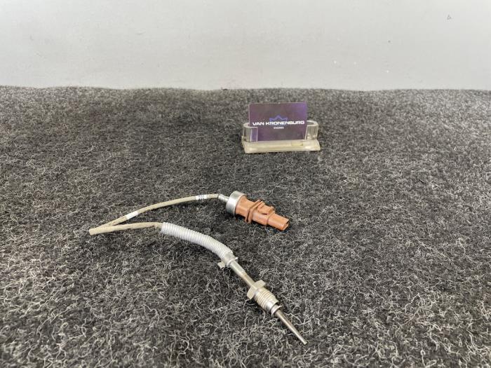 Gebrauchte Auspuff Temperatursensor Volkswagen Tiguan (AD1) 2.0 TSI 16V 4Motion Preis € 18,00 Mit Mehrwertsteuer angeboten von Van Kronenburg Engines