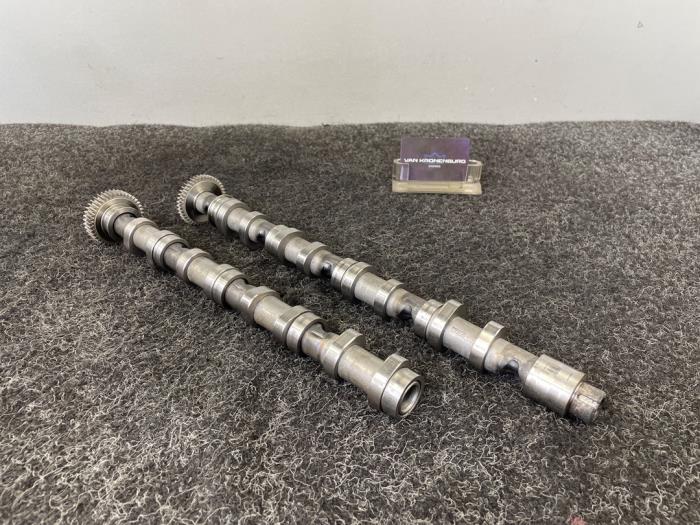 Usagé Kit arbre à cames Volkswagen Golf VI (5K1) 1.6 TDI 16V Prix € 181,50 Prix TTC proposé par Van Kronenburg Engines