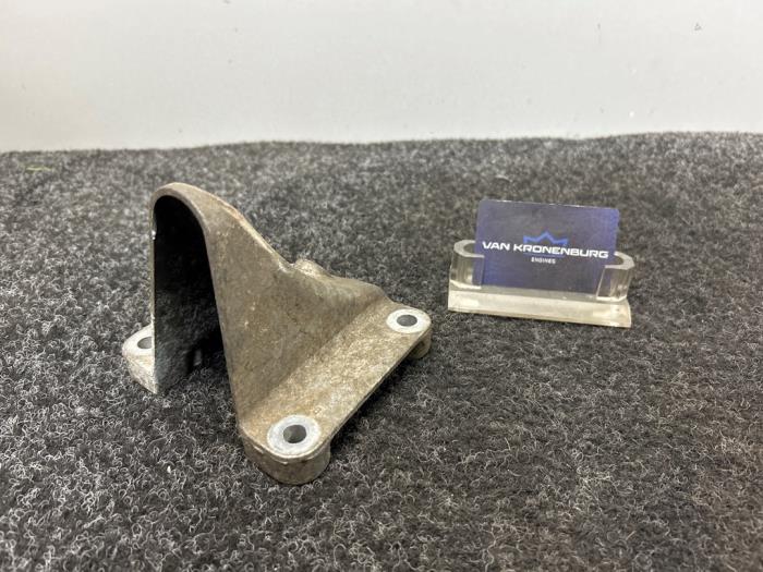 Usagé Support moteur Landrover Range Rover IV (LG) 3.0 V6 Supercharged Prix € 39,95 Prix TTC proposé par Van Kronenburg Engines