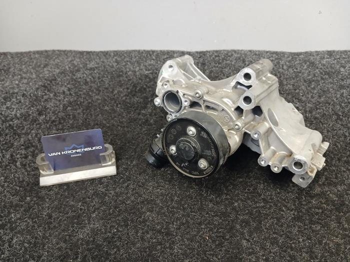 Usagé Pompe à eau BMW 3 serie Touring (G21) 318i 2.0 TwinPower Turbo 16V Prix € 149,96 Prix TTC proposé par Van Kronenburg Engines