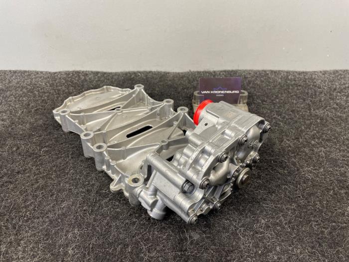 Używane Pompa oleju Peugeot Boxer (U9) 2.0 BlueHDi 130 Cena € 121,00 Z VAT oferowane przez Van Kronenburg Engines