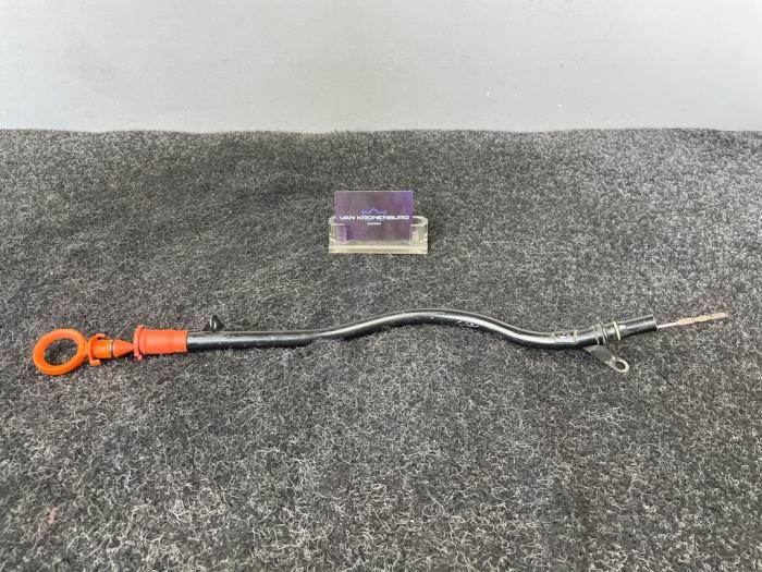 Gebrauchte Ölmessstab Audi TT RS (8J3) 2.5 RS Turbo 20V Quattro Preis € 40,00 Mit Mehrwertsteuer angeboten von Van Kronenburg Engines